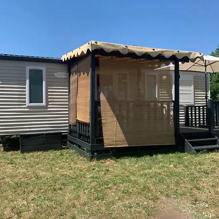 Flo Mobil Poney Trois Etoiles Route De Moustiers Ste Croix Campsite